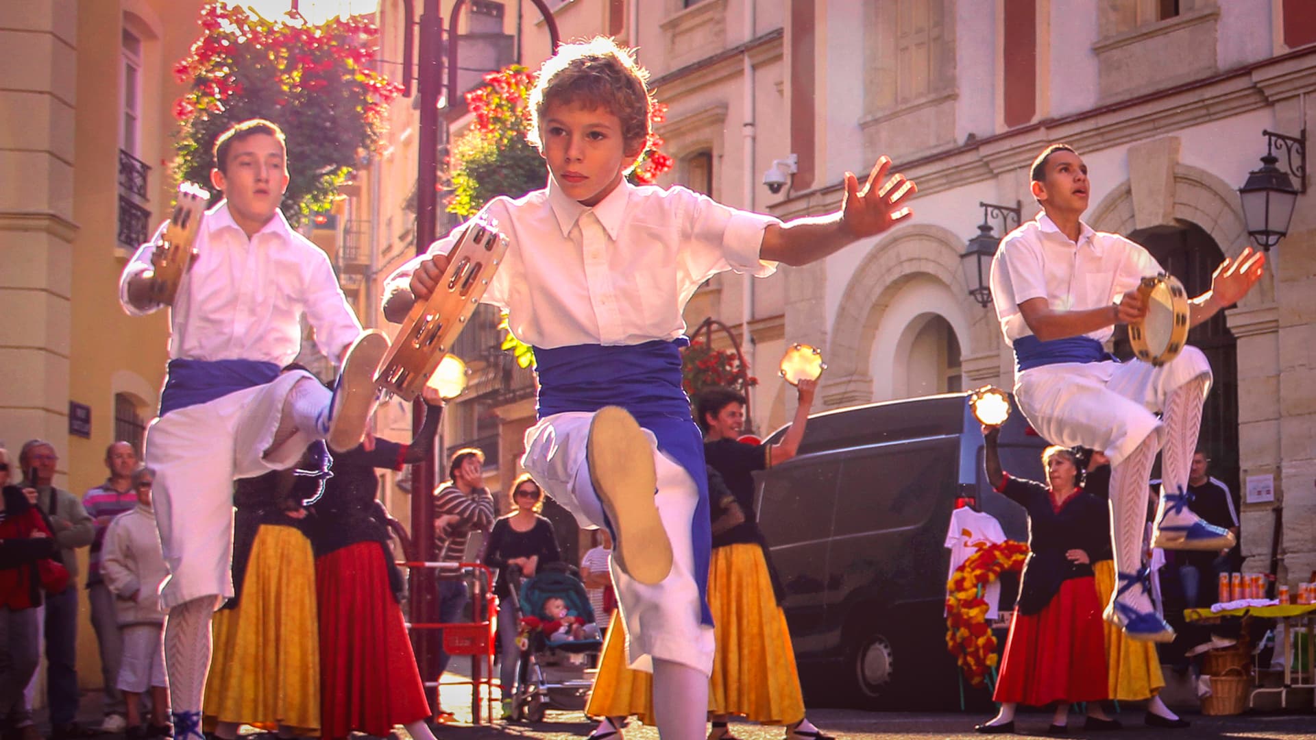 Amelie Les Bains Tourisme A Faire A Voir Evenements Majeurs Festival Folklorique International